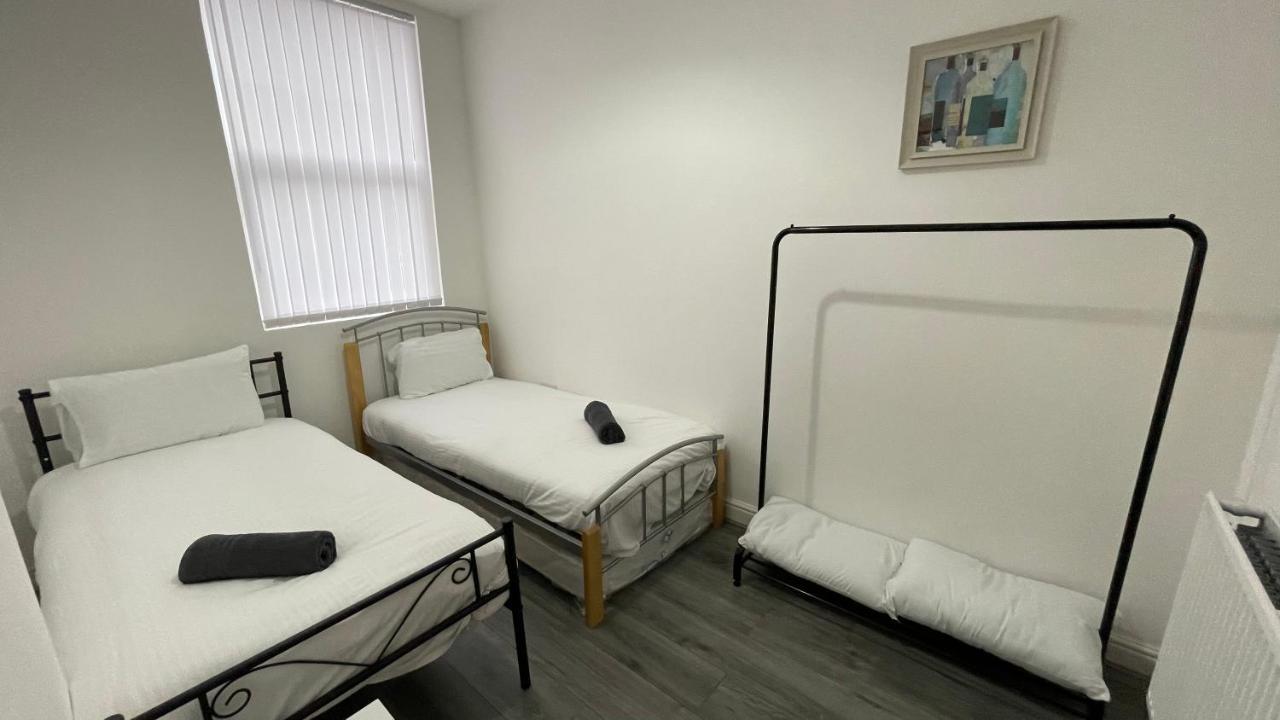 Ryan Air I Bnb - Lfc Apartments Liverpool Exterior foto